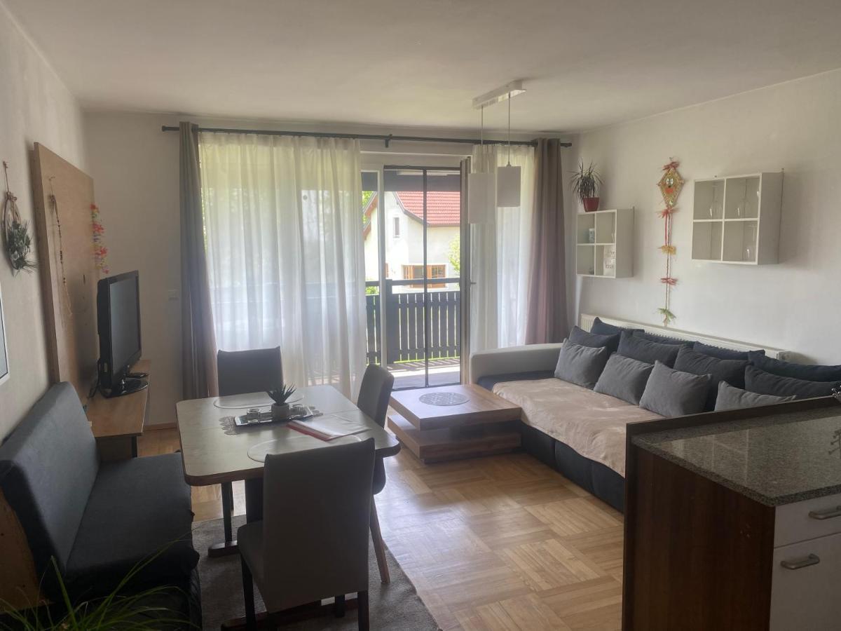Wohnhaus City Sued Herzogsdorf Exterior foto
